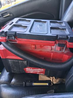 Milwaukee vacuum