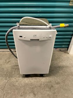 SPT Dishwasher