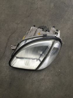 Headlight 2001 Mbz slk230