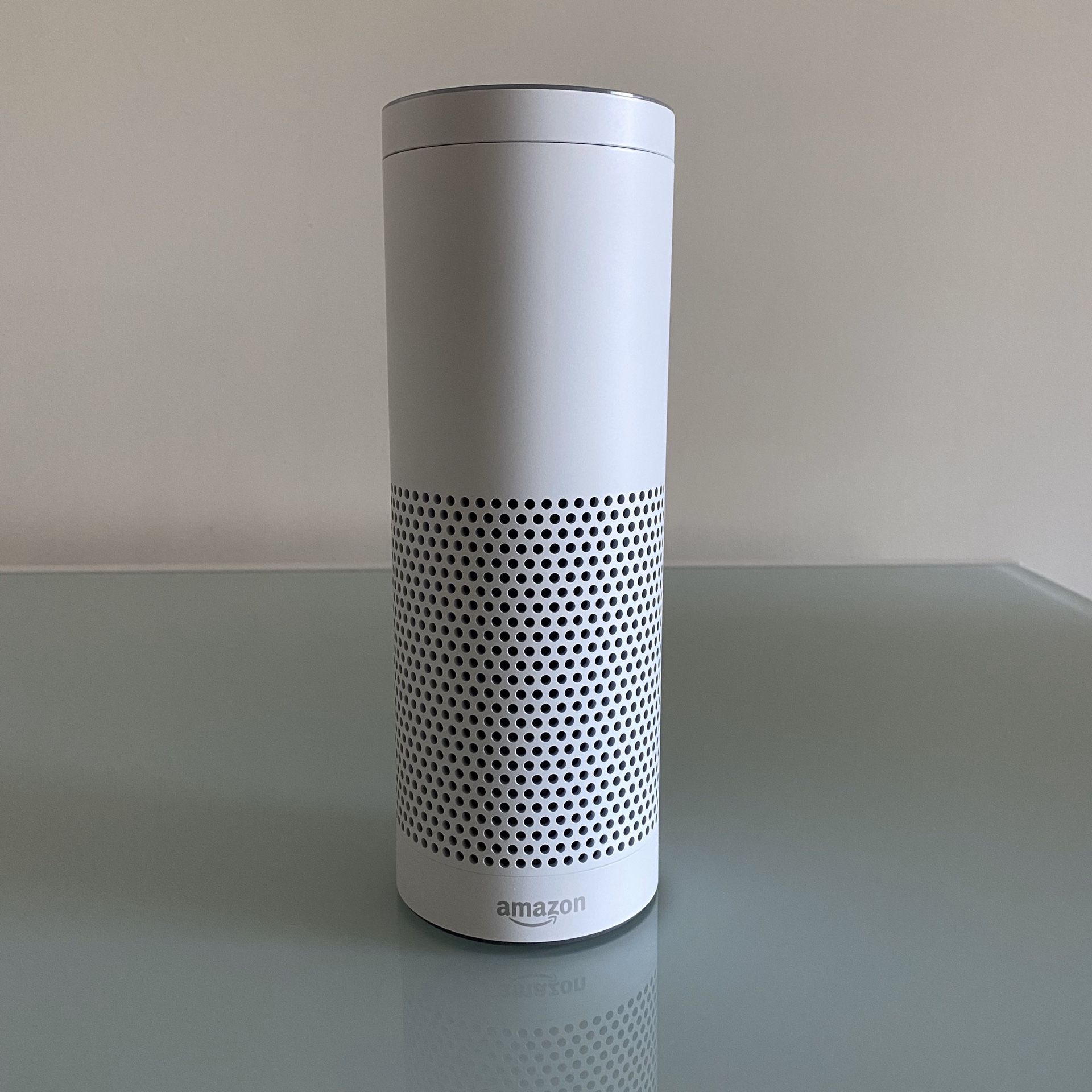 Amazon Echo (1st Generation) Smart Speaker