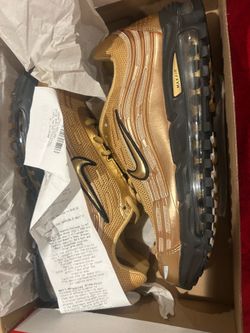 Air max Nike new size 9.5m.  New in box