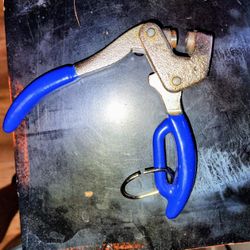 Cam Handle Sealing Tool