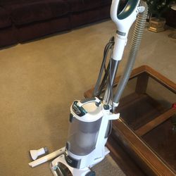 Rotator Lift Away Shark Professional Vac