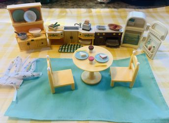 Sylvanian Families calico critters Kozy Kitchen Set