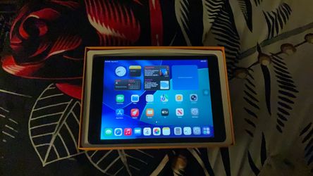 Apple iPad Tablet