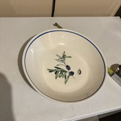 Ceramic pasta serving bowl made by Over and Back Inc