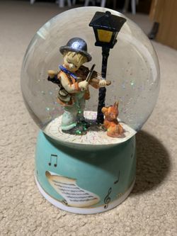 Hummel Musical Water Globe “ Puppy Love “