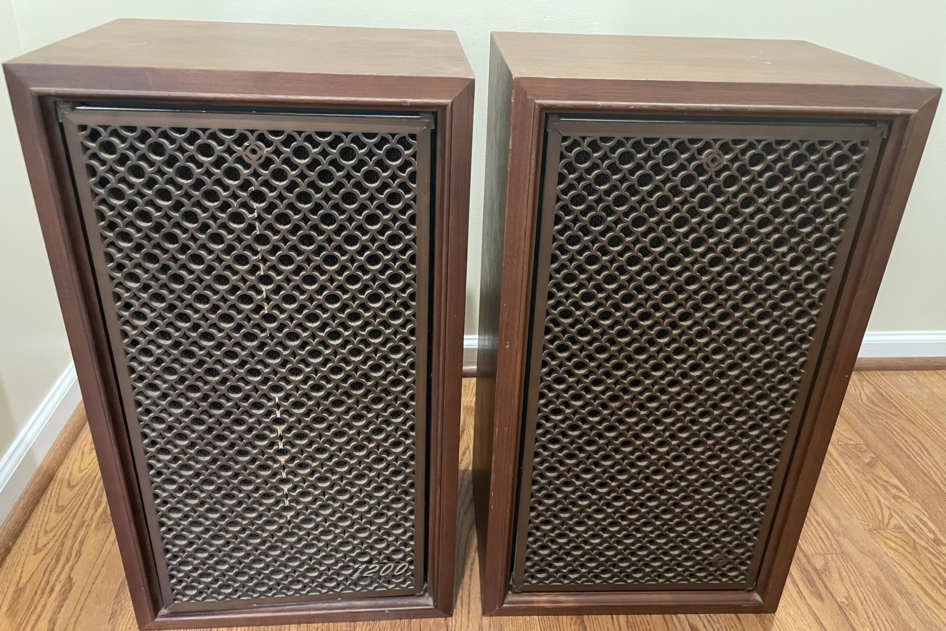Vintage Coral BX-1200 Tone Control 5 Way 12" Speakers System
