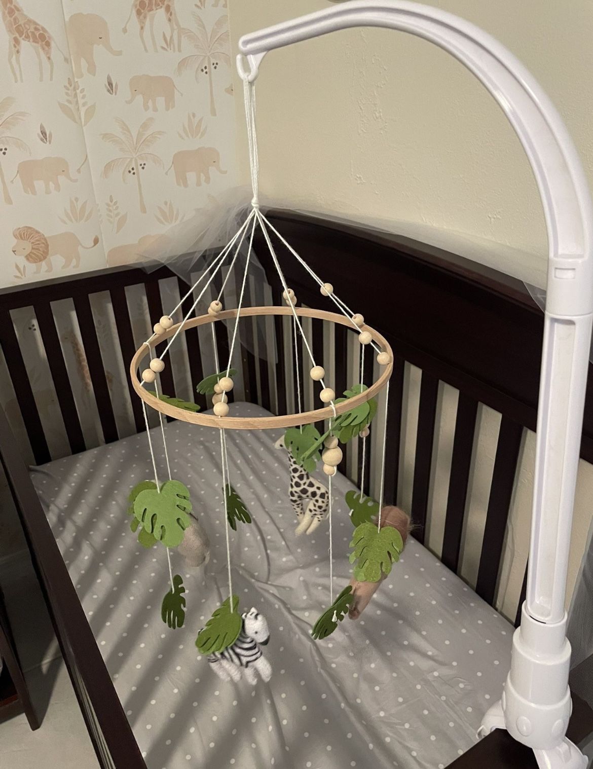 FREE Crib Mobile And Hanger‼️