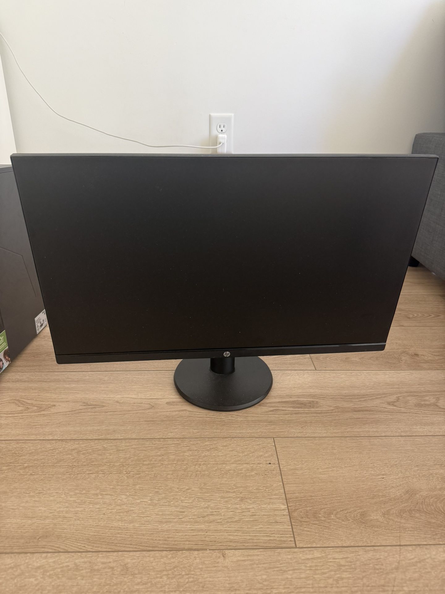 ASUS Desktop and HP 28” Monitor