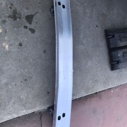 REAR REINFORCEMENT 2015 TOYOTA PRIUS REGULAR 1.8L (OEM).