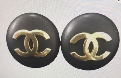 CHANEL VINTAGE BLACK & GOLD ROUND CC CLIP ON EARRINGS