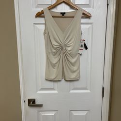 Nine West Cream Sleeveless Women’s Twist Top. New With Tags. Size PP.