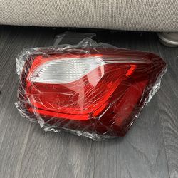 Chevy Equinox Passenger tail light