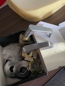 Commercial Grade Door Lever – 300 Series – Office or Home Type: 300 Series • Condition: Gently used / new (if applicable) • Usage: Suitable for c