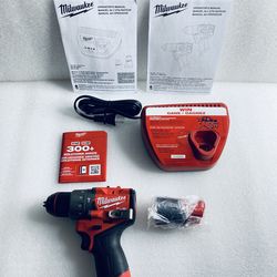 New Other Milwaukee M12 FUEL 1/2" Hammer Drill/Driver With Battery & Carrying Bag