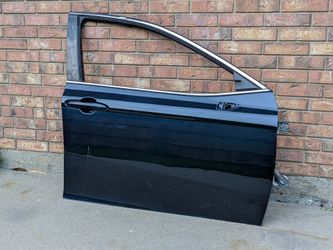 2018-2024 Toyota Camry Front Right Door