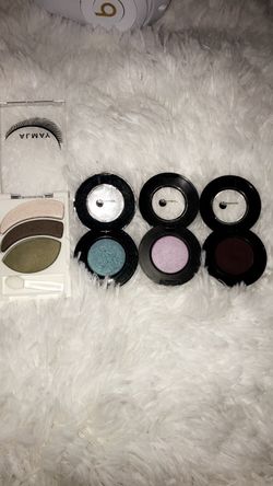 Makeup bundle