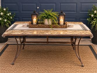 Outdoor patio table