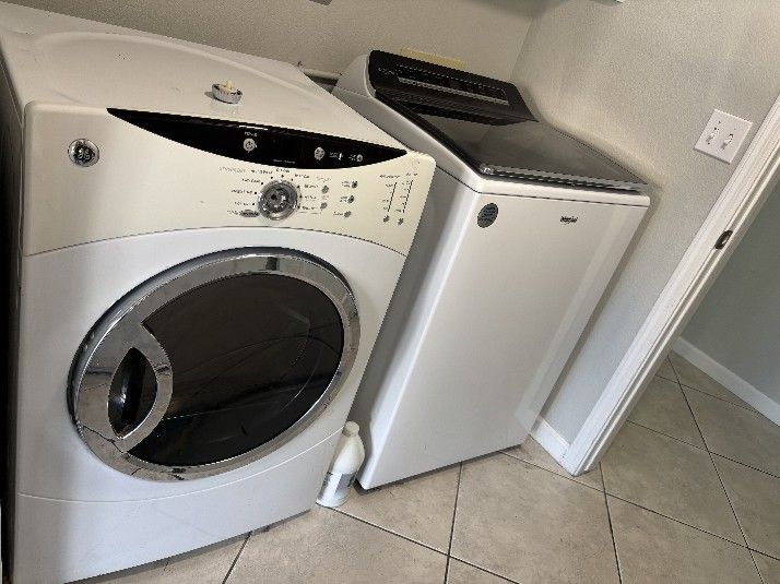 ELECTRIC Washer And dryer Set