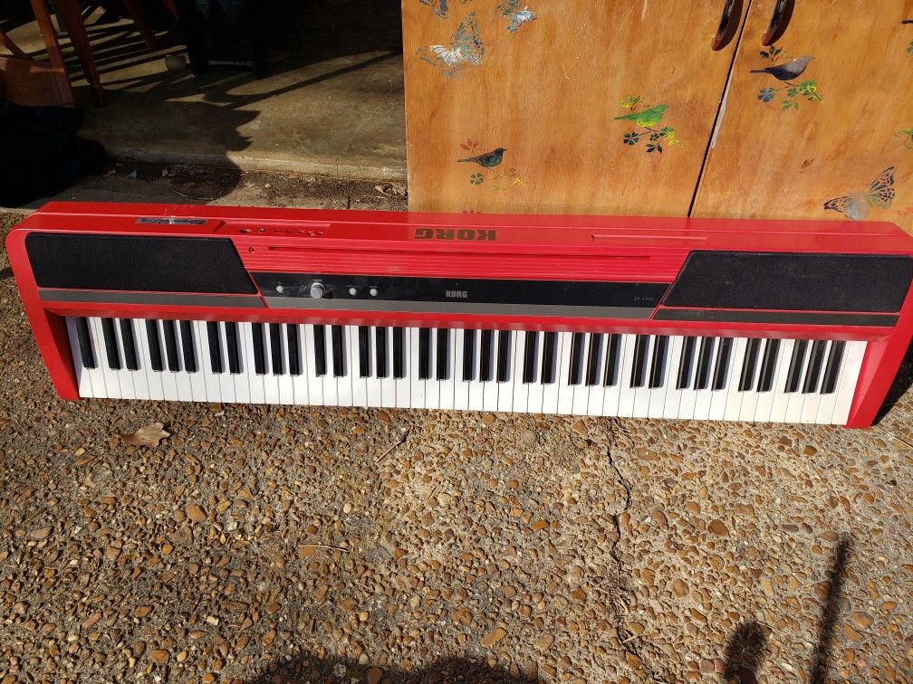 Electric Piano SP- 170S