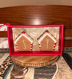 Rae Dunn Gingerbread Salt/Pepper