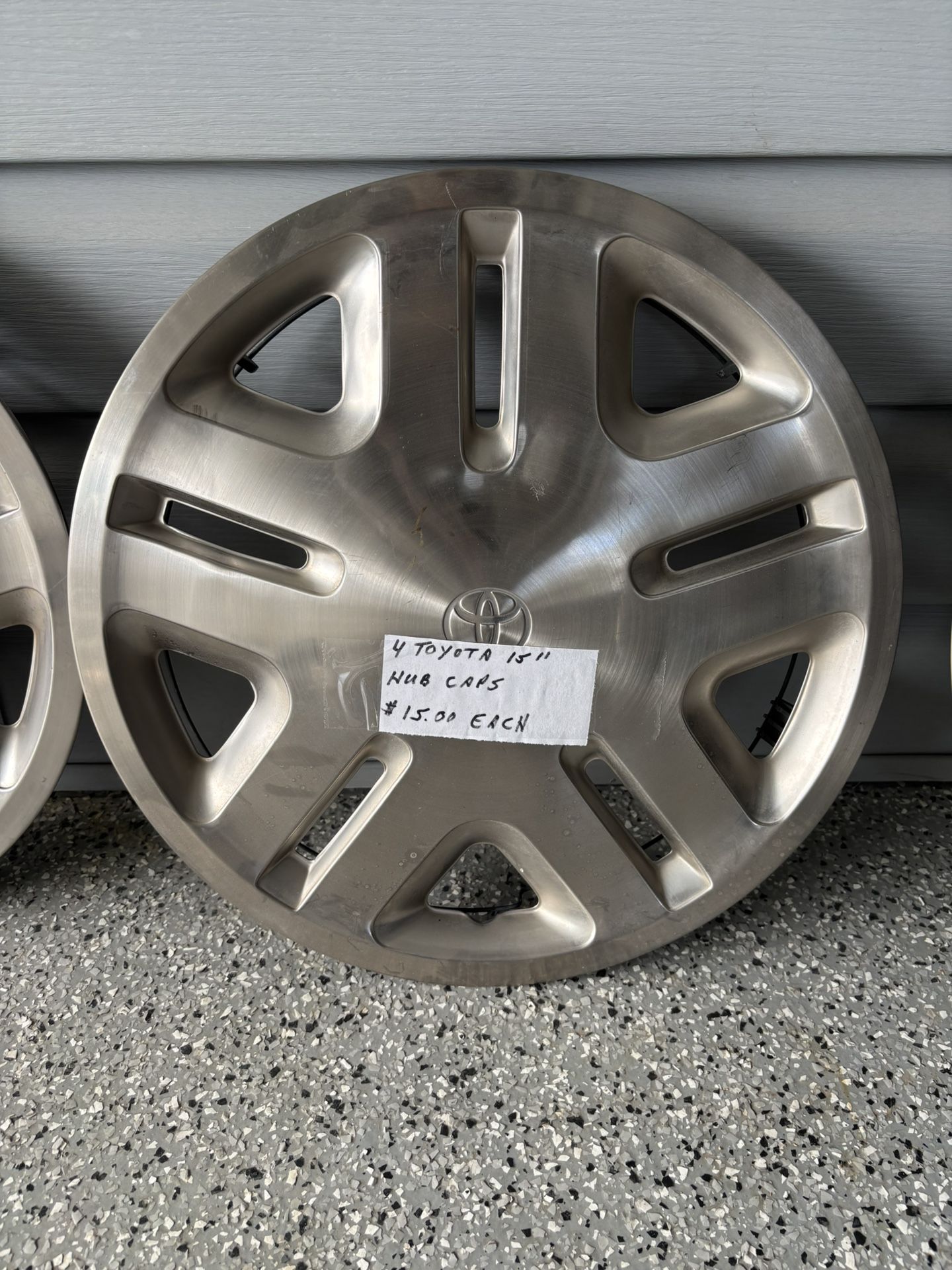 Toyota 15 inch Hubcaps