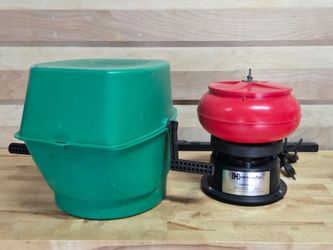 Hornady reloading case tumbler / RCBS media separator