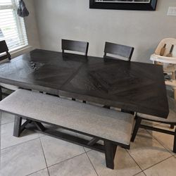 Dinning Table And Chairs