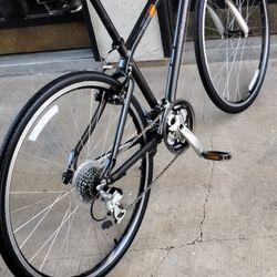 Giant DX Aluminum Hybrid Bike