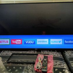 NICE 42IN SMART TV SEIKI. 