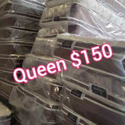 New Queen Plush Pillow Top/Colchones 