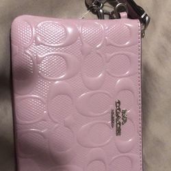 Authentic Coach Violet side zip wristlet with heart charm NWT