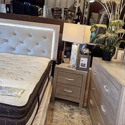 4pcs Queen Bedroom Set