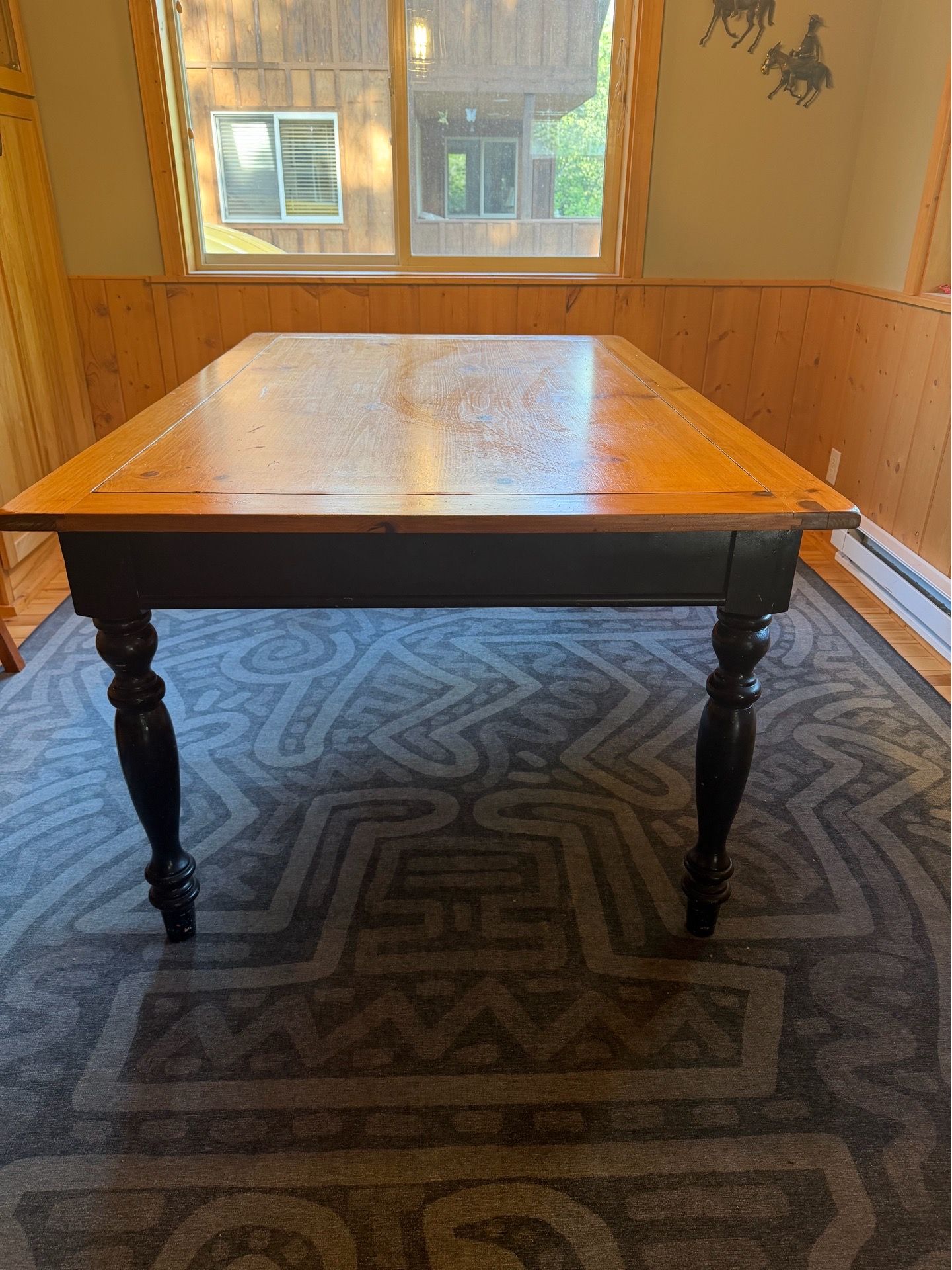 Free Dining Table