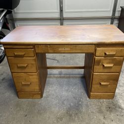 Wood Desk - 7 Drawers