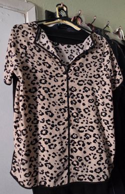 Women's casual blouse leopard print size Xs