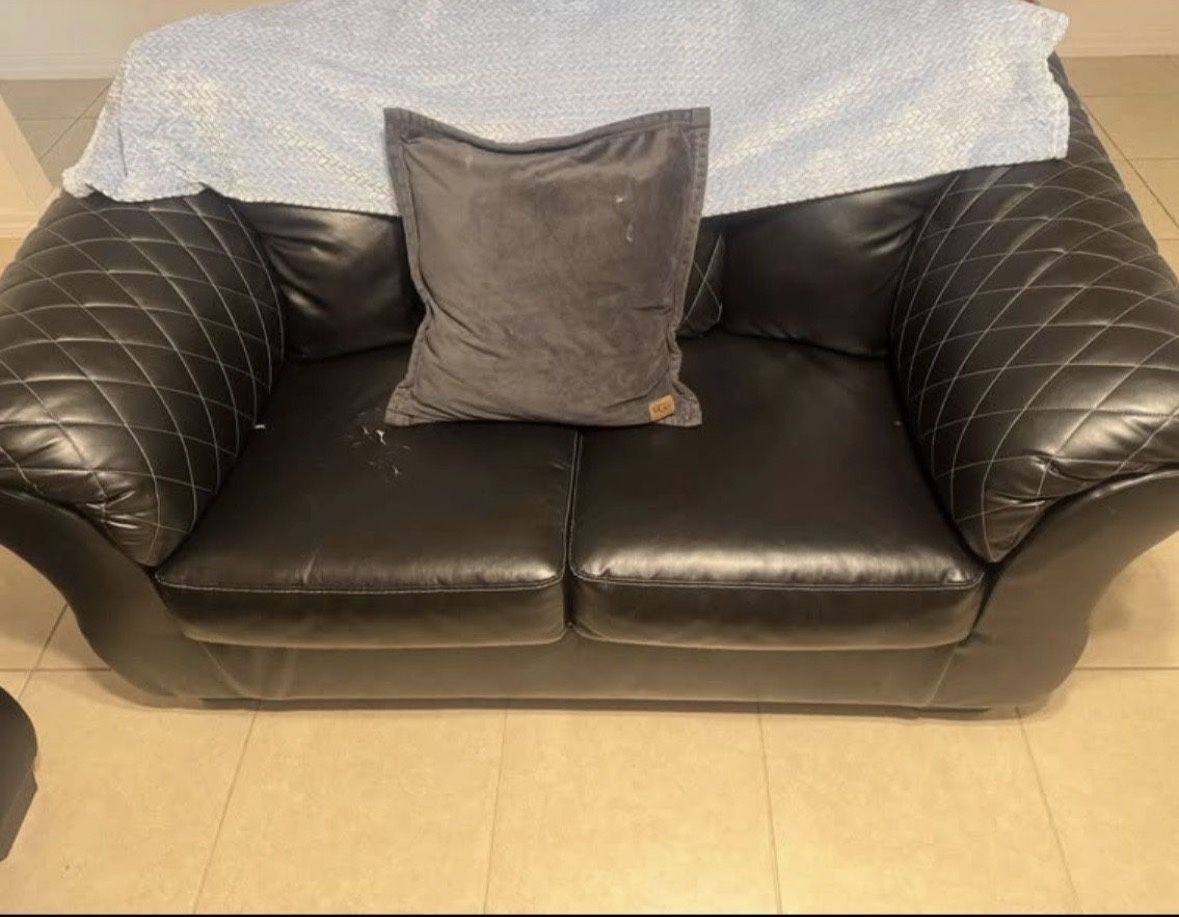 2 Piece leather Couch 