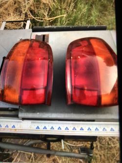 Toyota Previa Stop Lights