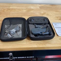 BLACK FALCON Collapsible Quadrocopter  (14 +)