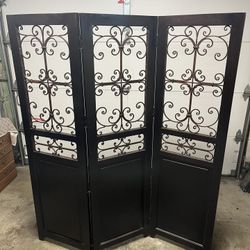 Wrought Iron and Solid wood three-panel folding room divider in Very Good Condition 