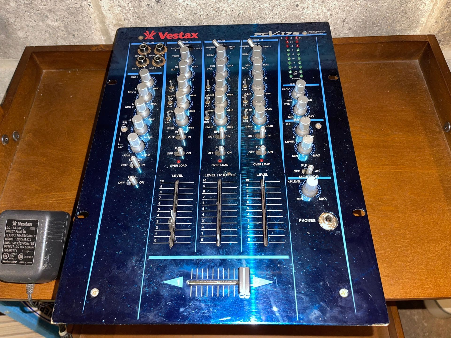 Vestax PCV-175 DJ Mixer - 3 Channel
