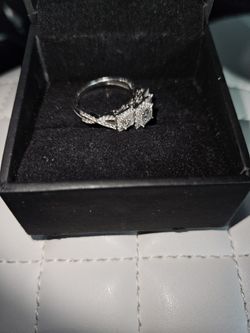 1 1/2 carat Engagement Ring W/ diamond enhancer