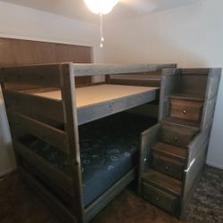 BUNK BEDS 