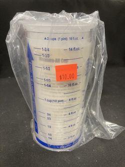 The Pampered Chef Measuring Cup - New in plastic