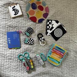 LOVEVERY - The Looker Play Kit (0-12 Weeks)