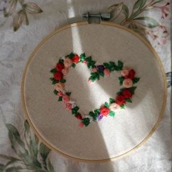 Embroidery Artwork, Hoop Embroidery Heart/Roses, 6 Inch Hoop Embroidery.
