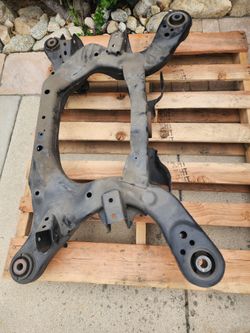 2015 Q50 RWD rear subframe