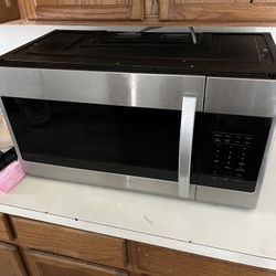 Samsung 30 Inch Microwave Large!