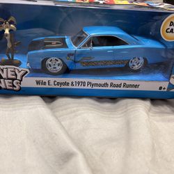 Looney Tunes Collectible 